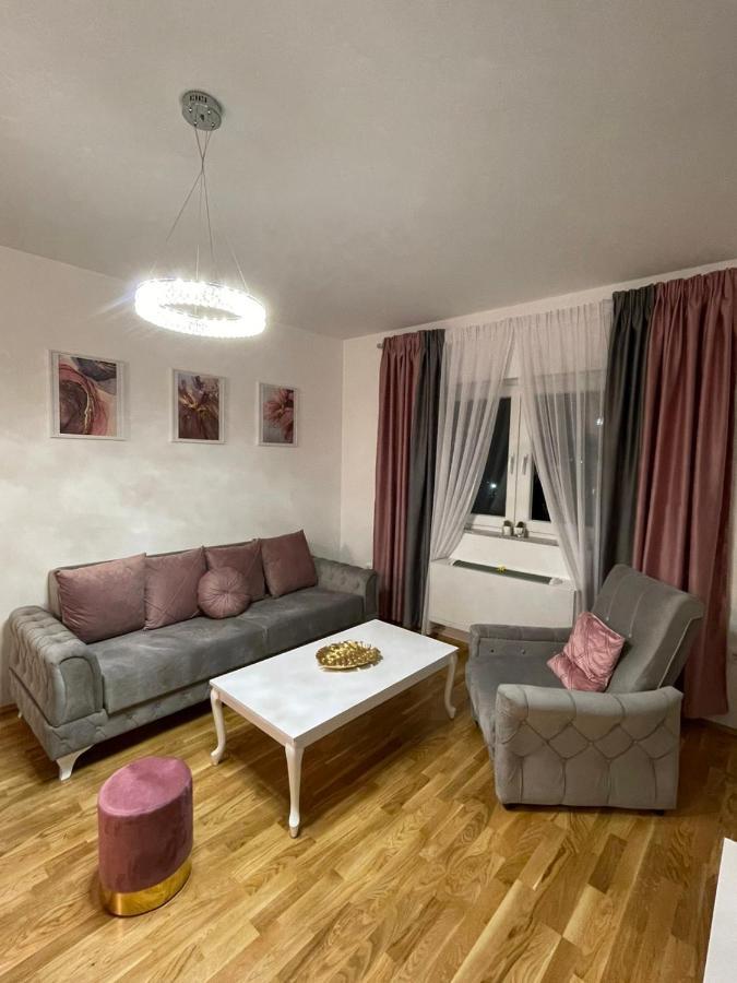 Skyline Apartment Bijeljina Buitenkant foto