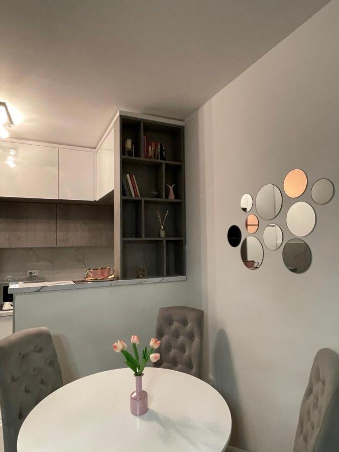 Skyline Apartment Bijeljina Buitenkant foto