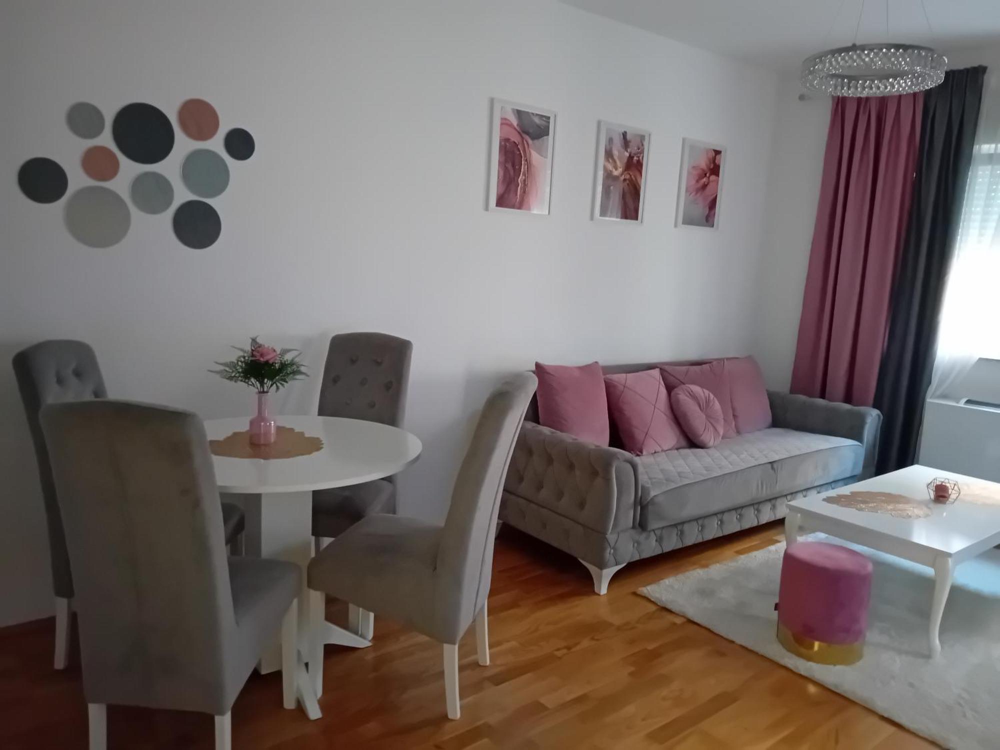 Skyline Apartment Bijeljina Buitenkant foto