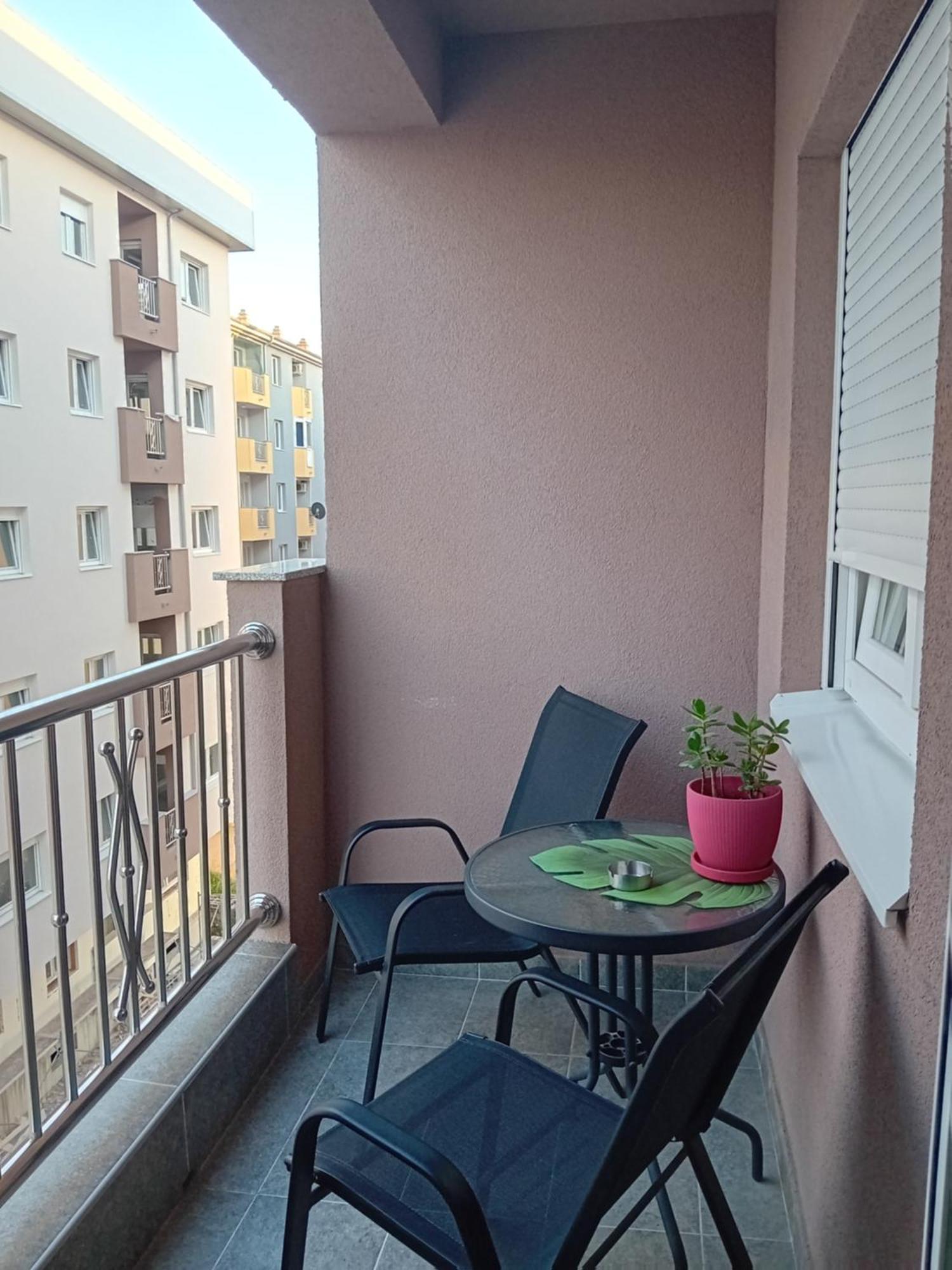 Skyline Apartment Bijeljina Buitenkant foto